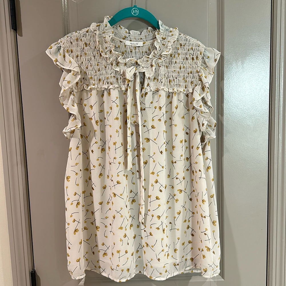 Tank top with floral detail in size XL
